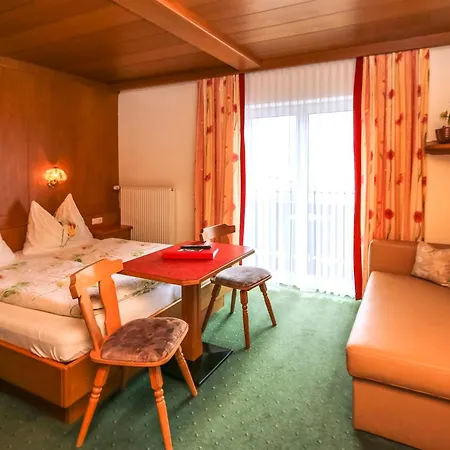 Alpenhotel Tauernstueberl Szálloda 3*