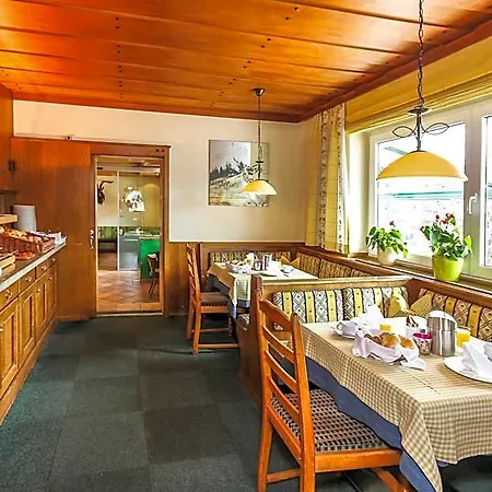 Alpenhotel Tauernstueberl 3* Zell am See