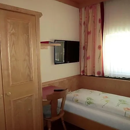 Alpenhotel Tauernstueberl Otel 3*