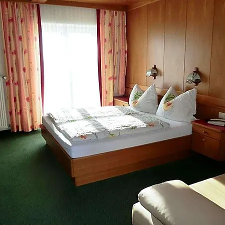 Otel Alpenhotel Tauernstueberl Zell am See