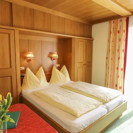 Alpenhotel Tauernstueberl Otel