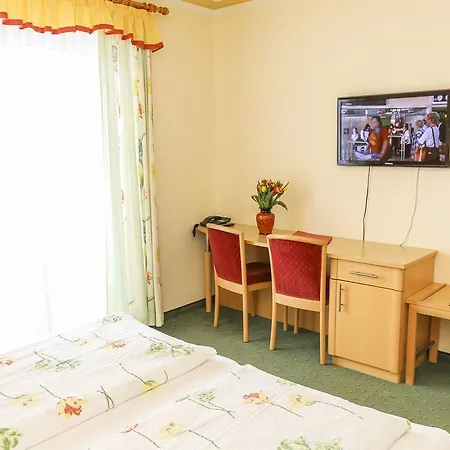 Alpenhotel Tauernstüberl 3*