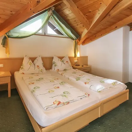 Szálloda Alpenhotel Tauernstueberl Zell am See