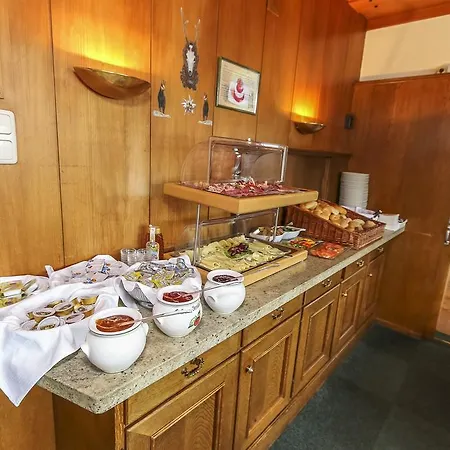 Szálloda Alpenhotel Tauernstueberl 3*