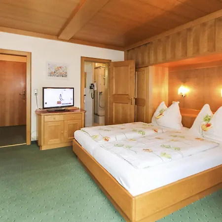 Alpenhotel Tauernstueberl Szálloda Zell am See