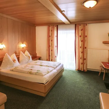 Alpenhotel Tauernstueberl