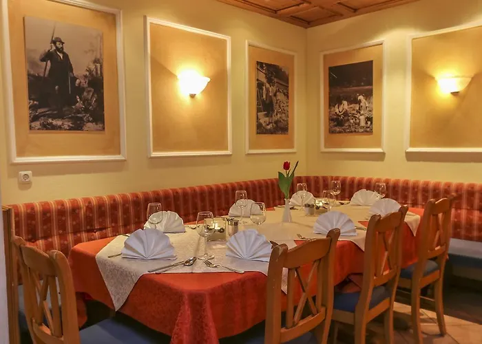 Alpenhotel Tauernstueberl ツェル アム ゼー