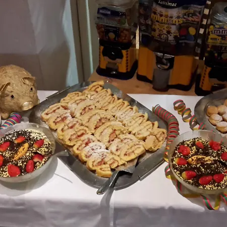 ホテル Alpenhotel Tauernstueberl 3*