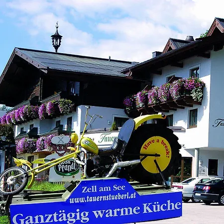 ホテル Alpenhotel Tauernstueberl ツェル アム ゼー