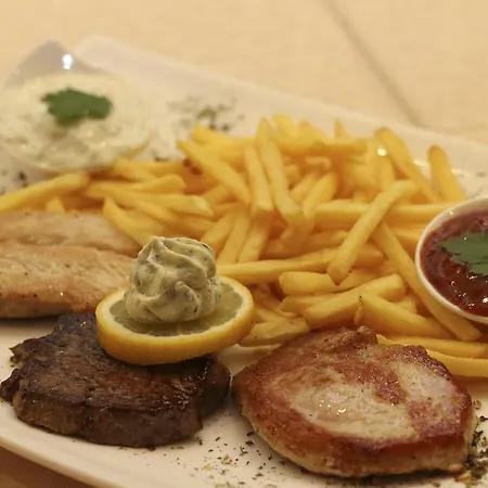 Alpenhotel Tauernstueberl 3* ツェル アム ゼー