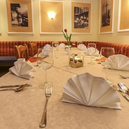 Alpenhotel Tauernstueberl