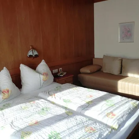 ホテル Alpenhotel Tauernstueberl